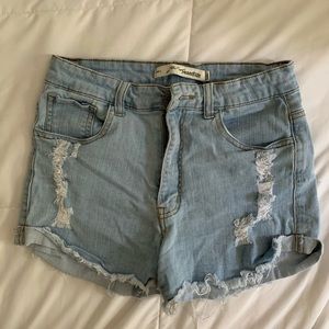 DISTRESSED DENIM SHORTS
